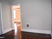 $1,800 / Month Home For Rent: Beds 3 Bath 1 Sq_ft 1120- Www.turbotenant.com |...