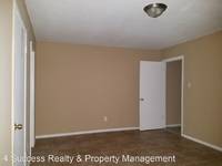 $700 / Month Apartment For Rent: 3195 Forest Glen - 4 Success Realty & Prope...