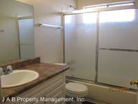 $1,692 / Month Apartment For Rent: 3003-05-07 WENTWORTH - 3005 - J A B Property Ma...