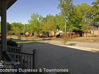 $1,027 / Month Apartment For Rent: 112 Sherwood Drive Apt. 112SW - Woodshire Duple...