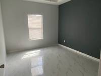 $850 / Month Apartment For Rent: 422 W Chavez St. - #4 - Red Door Real Estate Se...