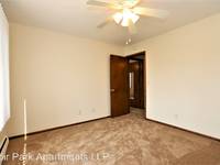 $1,350 / Month Apartment For Rent: 2041 W Old Shakopee Rd #32 - Moir Park Apartmen...