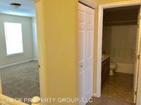 $945 / Month Apartment For Rent: 2024 Leland Drive - CHECK PROPERTY GROUP, LLC |...