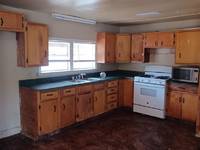 $950 / Month Apartment For Rent: 307 E Cates St. - Trl A - GBT Property Manageme...