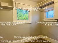$850 / Month Apartment For Rent: 114 Lafayette Ave SE #4 - Compass Property Mana...