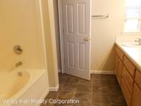 $2,400 / Month Apartment For Rent: 1657 ZACHARY WAY COUNTY OF SUTTER - Valley Fair...