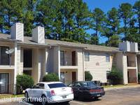 $795 / Month Apartment For Rent: 3930 Pulaski Pike, Leasing Office - Pinehurst A...