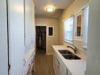 $2,150 / Month Apartment For Rent: 837 W 43rd Place - Kingston Management Group In...