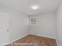 $884 / Month Apartment For Rent: 194 Victoria Dr. - B - BG Realty & Manageme...