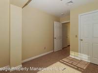 $1,825 / Month Apartment For Rent: 1800 River View Ln Unit 211 - The Hills At Rive...