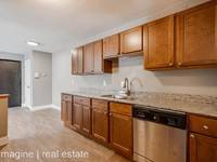 $1,199 / Month Apartment For Rent: 6715 Penn Ave S Apt 11 - Reimagine | Real Estat...