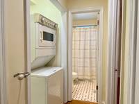 $1,650 / Month Apartment For Rent: 721 Georgetown Rd. #101 - Adorable 2BR 1BA In F...