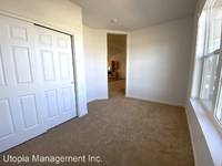 $2,595 / Month Home For Rent: 3530 SW Hillcrest Ct - Utopia Management Inc. |...