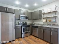 $1,349 / Month Apartment For Rent: 621 Memorial Dr - B1 - Northshore Village | ID:...