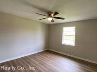 $900 / Month Apartment For Rent: 8372 Thomas Avenue - #200 - Watts Realty Co., I...