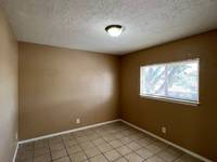 $750 / Month Apartment For Rent: 537 Dallas St SE - Unit D - Rhino Realty Proper...