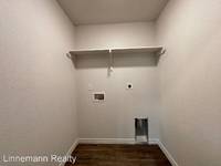 $1,450 / Month Apartment For Rent: 1814 A Clovis Drive - Linnemann Realty | ID: 11...