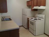$895 / Month Apartment For Rent: 920 E. Burlington # 8 - Keystone Property Manag...