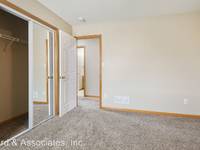 $1,500 / Month Apartment For Rent: 2216 Thomas St - Lord & Associates, Inc. | ...