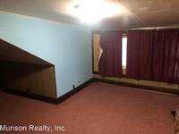 $700 / Month Apartment For Rent: 452 1/2 E. 6th Street - Munson Realty, Inc. | I...