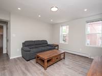 $550 / Month Room For Rent: Unit 2 - Design Rental Properties | ID: 11552764