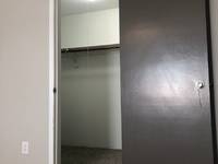 $910 / Month Apartment For Rent: 2116 Grand Avenue Unit 24 - Eastwood On Grand |...