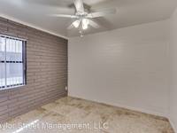 $1,229 / Month Apartment For Rent: 3325 E. Pinchot Ave. - 17 - Taylor Street Manag...