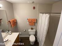 $615 / Month Room For Rent: 1216 Oakland Avenue Apt K - 2 - Burkely Communi...