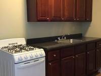 $895 / Month Apartment For Rent: 1506-08 Whitesboro St - 401 - All Phase Propert...