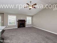 $2,295 / Month Home For Rent: 4721 NE Oak Drive - RPM Iowa | ID: 10271548