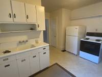 $475 / Month Apartment For Rent: 434 E 8th - A - Brown Realtors Property Managem...