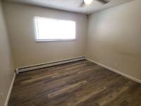 $1,300 / Month Apartment For Rent: 1704 E Long St - Valley Realty & Management...