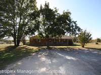 $1,895 / Month Home For Rent: 6225 Silver Creek Azle R. - Metroplex Managemen...