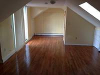$3,200 / Month Apartment For Rent