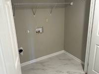 $1,250 / Month Apartment For Rent: 2114 10th Street 5 - Beeker Property Management...