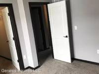 $2,250 / Month Apartment For Rent: 428 Cimarron Drive - Forest Green Executive Tow...
