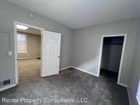 $1,250 / Month Apartment For Rent: 738 Fountain NE - Unit 1 - Three Bedroom On The...