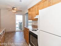 $1,019 / Month Apartment For Rent: 9927 Q Plaza #2B - Country Club Village | ID: 1...