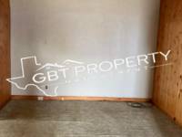 $800 / Month Apartment For Rent: 1407 Runnels St. - Front House - GBT Property M...