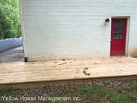 $1,390 / Month Apartment For Rent: 208 Greene Street Unit A - Yellow House Managem...