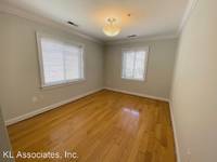 $3,054 / Month Apartment For Rent: 1901 Lincoln Rd NE 1901-#301 - The Indigo | ID:...