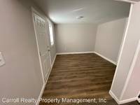 $900 / Month Apartment For Rent: 2705 E 8th Plz - B - Carroll Realty Property Ma...