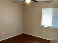 $800 / Month Apartment For Rent: 7203 SW 44th Place - 5 - Matchmaker Realty Of A...