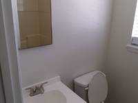 $995 / Month Apartment For Rent: 318 1/2 E Royal Street 306C - Live Florence Apa...