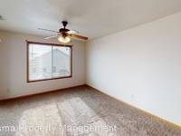 $1,199 / Month Apartment For Rent: 911 N Oaks Ave #101 - Charisma Property Managem...
