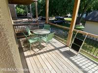 $695 / Month Apartment For Rent: 1116 Bradley Ave - Unit 3 - RE/MAX Traders Unli...