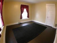 $990 / Month Apartment For Rent: Eastern / Franklin Area - 2 Bedroom Apt Availab...