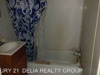 $350 / Month Apartment For Rent: 1017 McArthur - Unit B - CENTURY 21 DELIA REALT...