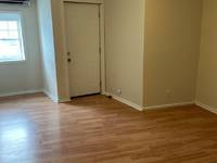 $695 / Month Room For Rent: 499 Locust - 2 - HTM Properties LLC (phone Numb...