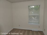 $1,200 / Month Apartment For Rent: 1410 University Ave Apt E - Callahan & Gall...